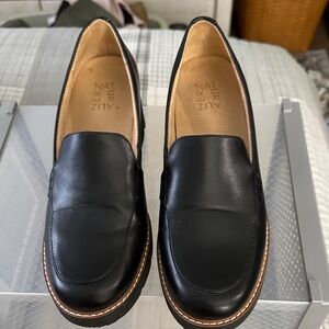 Naturalizer Black Leather Platform Loafers